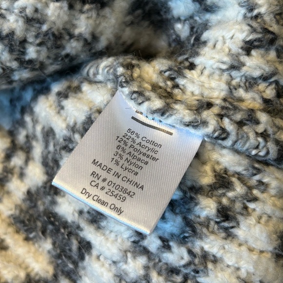 Line / Anthropologie oversized winter sweater ❤️ - Picture 7 of 8